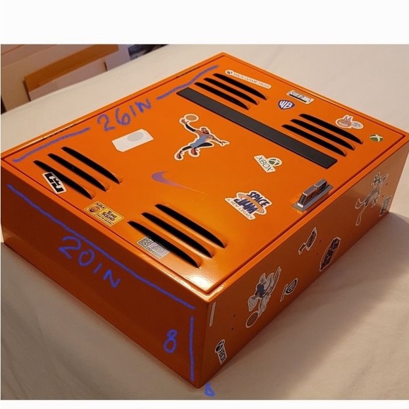 LEBRON XBOX SPACE JAM BASKETBALL LOCKER METAL CASE LIMITED EDITION. - Picture 10 of 10